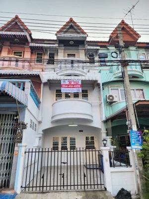 For SaleTownhouseBang kae, Phetkasem : SELL, 3-story townhouse, Phetkasem 81, only 1.99 million baht.