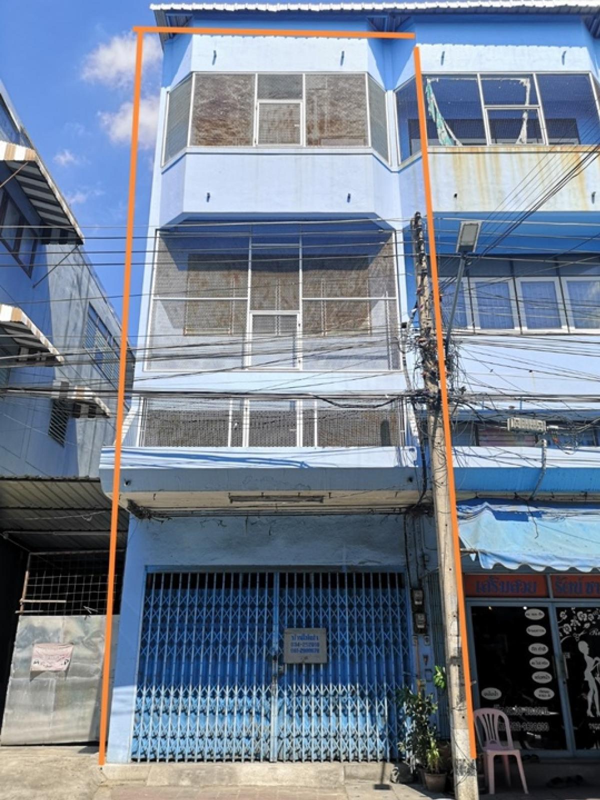 For RentRetailNakhon Pathom : Commercial building for rent in the heart of Nakhon Pathom, Trok Ton Pho, Wat Klong.