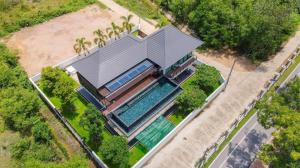 For SaleHouseLampang : The only one in Lampang, a luxury dream house, premium grade quality. Next to Nong Krathing Public Park with the most beautiful view. The house has a private SPA JET swimming pool with state-of-the-art amenities. Plus complete grade A electrical appliance