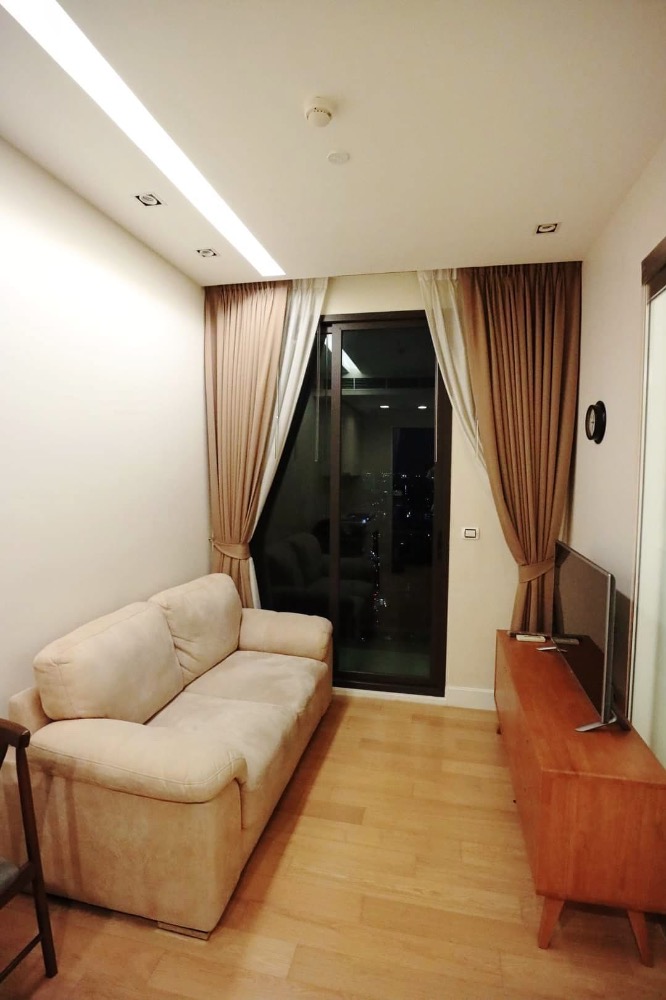 For RentCondoLadprao, Central Ladprao : Equinox Phahol Vipha Condo for rent near Chatuchak Park, Siam Commercial Bank Head Office, Central Lat Phrao, Don Mueang.