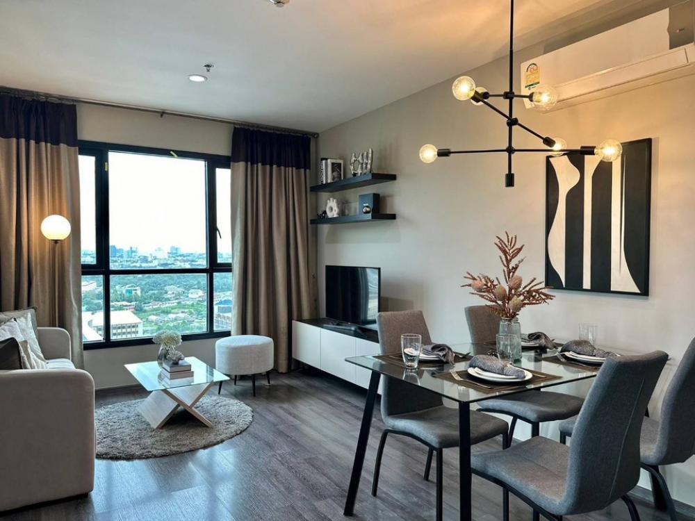 For SaleCondoOnnut, Udomsuk : 🔥Urgent sale!The Base Park East 2 Bedrooms 1 Bathroom 49.75 SQ.M., 18th+ Floor, Corner Unit, Fully Furnished with Closed Kitchen 🔥Only THB 5.19 Million Baht! Sale with tenant