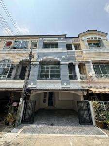 For RentTownhouseYothinpattana,CDC : HR1584 Sell and rent 3-story townhome, Klang Muang Village. Lat Phrao-Yothin Phatthana Near Central Eastville