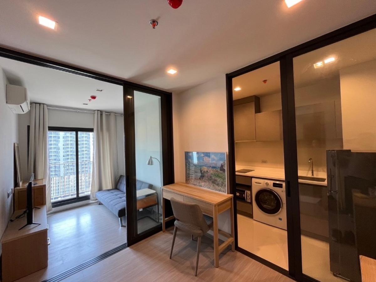 For RentCondoRama9, Petchburi, RCA : Special price 22,999/ month can negotiate for rent Life Asoke Hype 1 bedroom plus