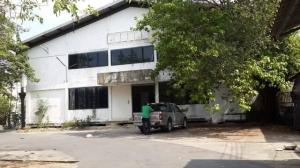 For RentWarehouseSamut Prakan,Samrong : For rent: Warehouse, factory with office, Soi Nikhom Bang Phli, Bang Sao Thong, Samut Prakan.