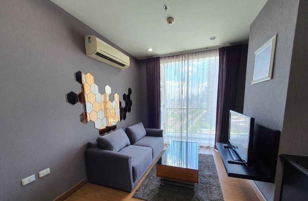 For RentCondoRamkhamhaeng, Hua Mak : CPNR101 Condo for rent, The Complete Sathorn-Narathiwat, 19th floor, west side, 61 sq m., 1 bedroom, 1 bathroom, 23,000 baht. 064-878-5283