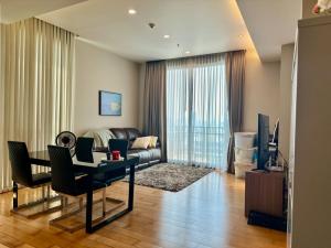 For RentCondoSukhumvit, Asoke, Thonglor : 🍁Condo for rent Quattro by Sansiri, 2 bedrooms, high floor, near BTS Thonglor, beautifully decorated, ready to move in🍁