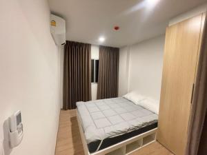For RentCondoVipawadee, Don Mueang, Lak Si : #Condo for rent, new room, first hand, new project "SENA Kith BTS Saphan Mai" rent 9,000 baht / month inside Soi Phahonyothin 50 #fully furnished, 3 air conditioners #Near BTS Saphan Mai 1.5 km. #Near the Pink Skytrain 4 km.