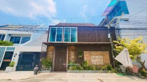 For SaleTownhouseRama9, Petchburi, RCA : House for sale, Khlong Tan Niwet Village, Pridi Banomyong 42, Sukhumvit 71, Phra Khanong, very cheap