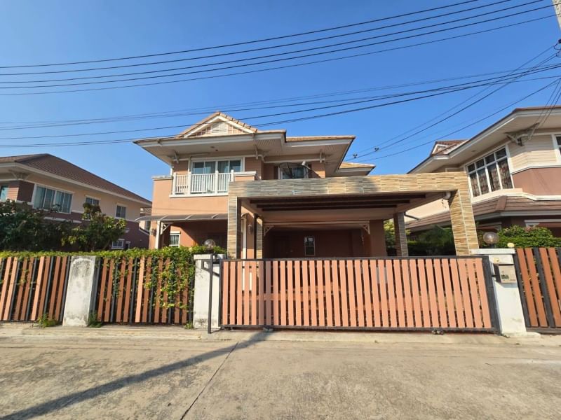 For RentHousePattaya, Bangsaen, Chonburi : Luxury house for rent, Grand Maneerin Village, Sammuk - Bang Saen.