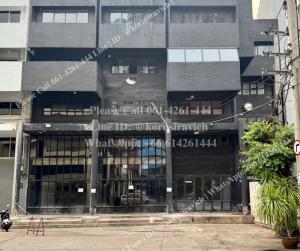 For RentShophouseOnnut, Udomsuk : Commercial building for rent, 4.5 units, 4 floors, Soi Sukhumvit, Phra Khanong area, near BTS 450 meters, suitable for a hostel, Airbnb rooms | spa, massage shop, onsen, and more.