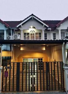For RentTownhouseKasetsart, Ratchayothin : 2-story townhouse, newly renovated, with furniture, for rent in Kaset-Bang Khen area. Near Kasetsart University, only 800 meters.