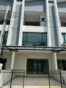 For RentTownhouseOnnut, Udomsuk : For rent: Cordiz At Udomsuk, new luxury townhome. New house, never lived in (N.952)