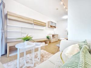 For SaleCondoOnnut, Udomsuk : 🛤️ Looking for a condo in the Sukhumvit 77 area, must be here, A Space Sukhumvit 77, beautiful room, ready to move in. That comes with a complete set of built-in furniture ✨ near two BTS lines (On Nut, Sri Nut), convenient travel, only in the middle of a 