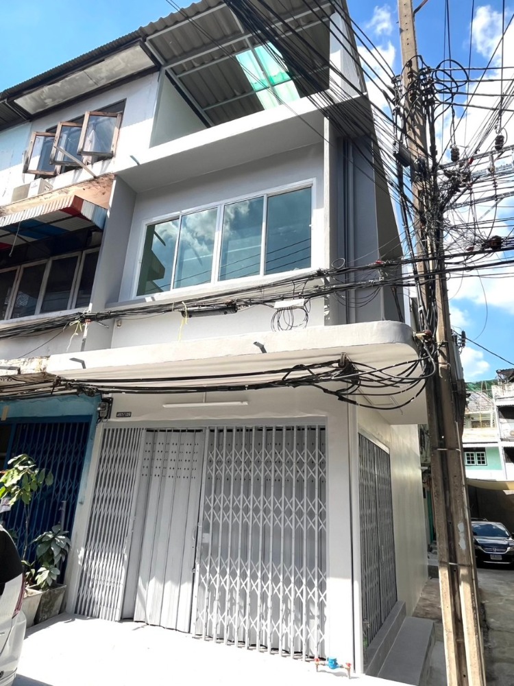 For SaleHouseRama3 (Riverside),Satupadit : K1550 House in angelic condition Rare price in the heart of the city, ready to move in with your bags. (Renovated back) 12 sq m. Soi Pradu, Rama 3 area.