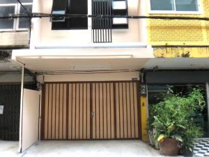 For SaleShophouseChaengwatana, Muangthong : K1552 4-story commercial building, Soi Prachachuen 36, Intersection 3, completely renovated, prime location!