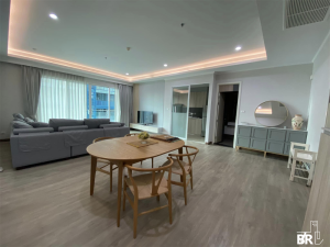 For RentCondoRatchathewi,Phayathai : Biggest room, cheapest price, very hard to find Supalai Elite Phayathai (3B3B) rent 60K 140 sq.m