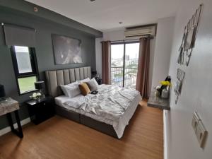 For RentCondoSathorn, Narathiwat : Condo for rent in the heart of Sathorn, The Seed Mingle 🛋️corner room, fully furnished, electrical appliances✨near Sathorn office building and BTS Chong Nonsi