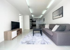 For RentCondoOnnut, Udomsuk : Condo for rent Waterford sukhumvit50 2 bedrooms near BTS On Nut