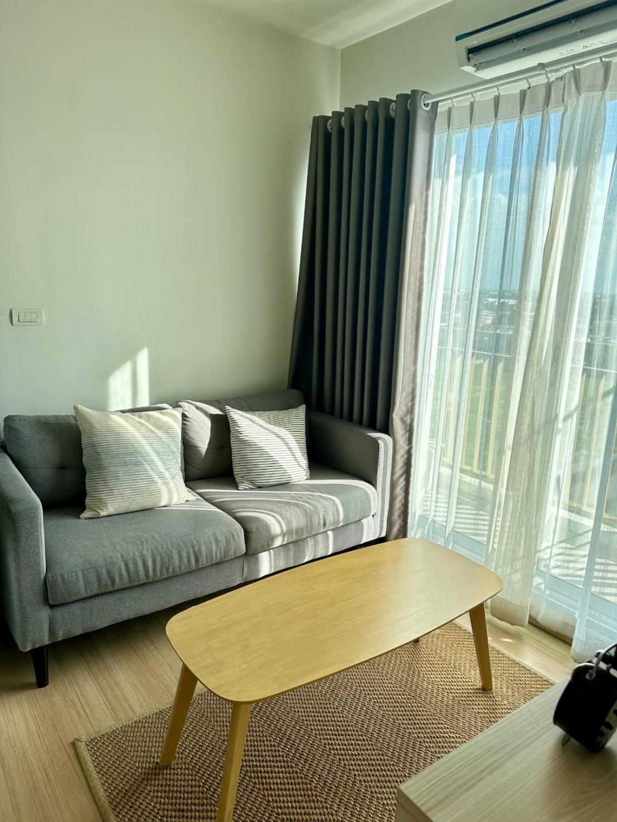 For RentCondoBangna, Bearing, Lasalle : Condo The Parkland Srinakarin Lakeside Tower 1, 1BR Available For Rent, Open View