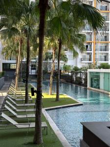 For SaleCondoThaphra, Talat Phlu, Wutthakat : Condo The Parkland Taksin-Tha Phra, 15th floor, Building A, 1 bedroom, 1 bathroom, area 35 sq m., with parking for 1 car, sold with furniture. You can move in immediately.