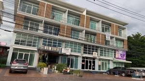 For RentHome OfficeMin Buri, Romklao : HOF101  Soi Ramkhamhaeng 174, size 46.7 sq w., 3 and a half floors, city view, 3 bathrooms, 45,000 baht. 080-391-3216