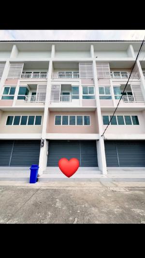 For RentShophouseNonthaburi, Bang Yai, Bangbuathong : First-hand, with a new license plate, for rent, comes with 3 new air conditioners installed, has a new water tank and water pump, ready.