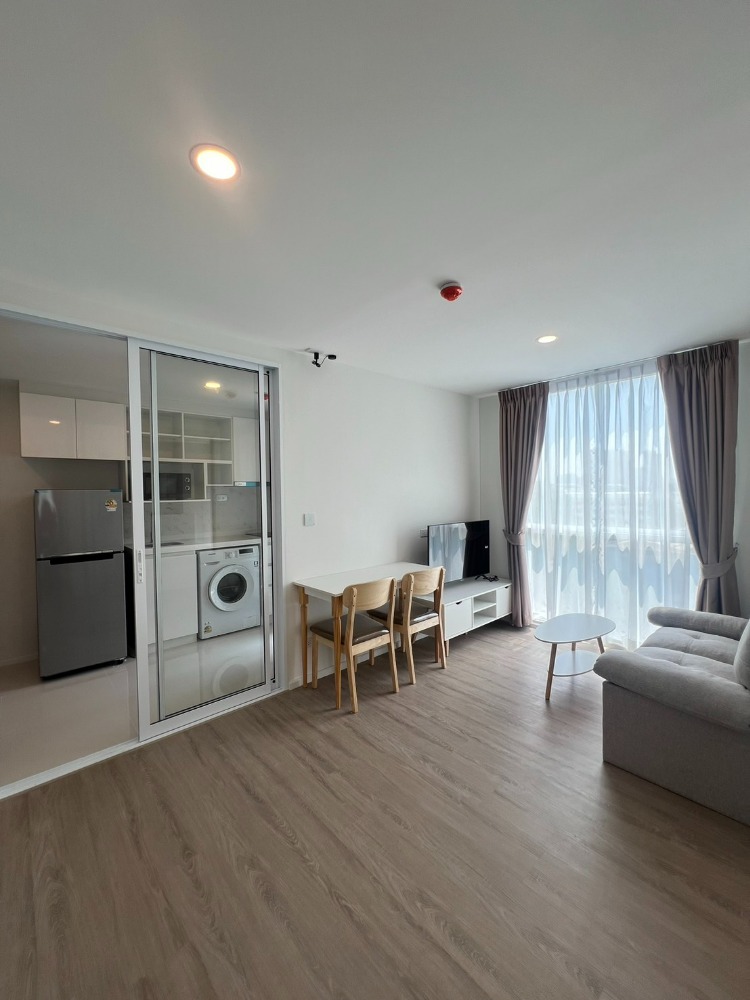 For RentCondoKasetsart, Ratchayothin : 2 bedrooms, 1 bathroom: new room - large - ready to move in