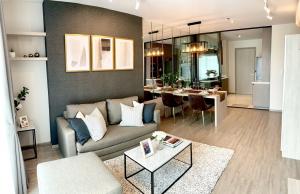 For RentCondoSukhumvit, Asoke, Thonglor : Special price 67,999/ month can negotiate for rent Rhythm Ekkamai 2 bedroom
