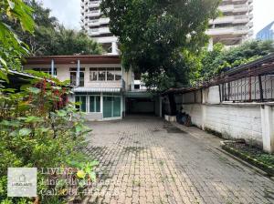 For RentHouseSukhumvit, Asoke, Thonglor : For rent, 2-story detached house on 200 sq m of land (including entrance road), Sukhumvit 39, lots of usable space. and has a spacious garden The house can be 100% modified according to use. Suitable for #Wellness #Spa #Restaurant #fineDining #Nursery (no