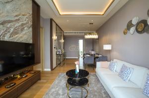 For RentCondoWongwianyai, Charoennakor : Magnolias Waterfront Residences - Fully Furnished, Unblocked View 2 Beds Condo for Rent!