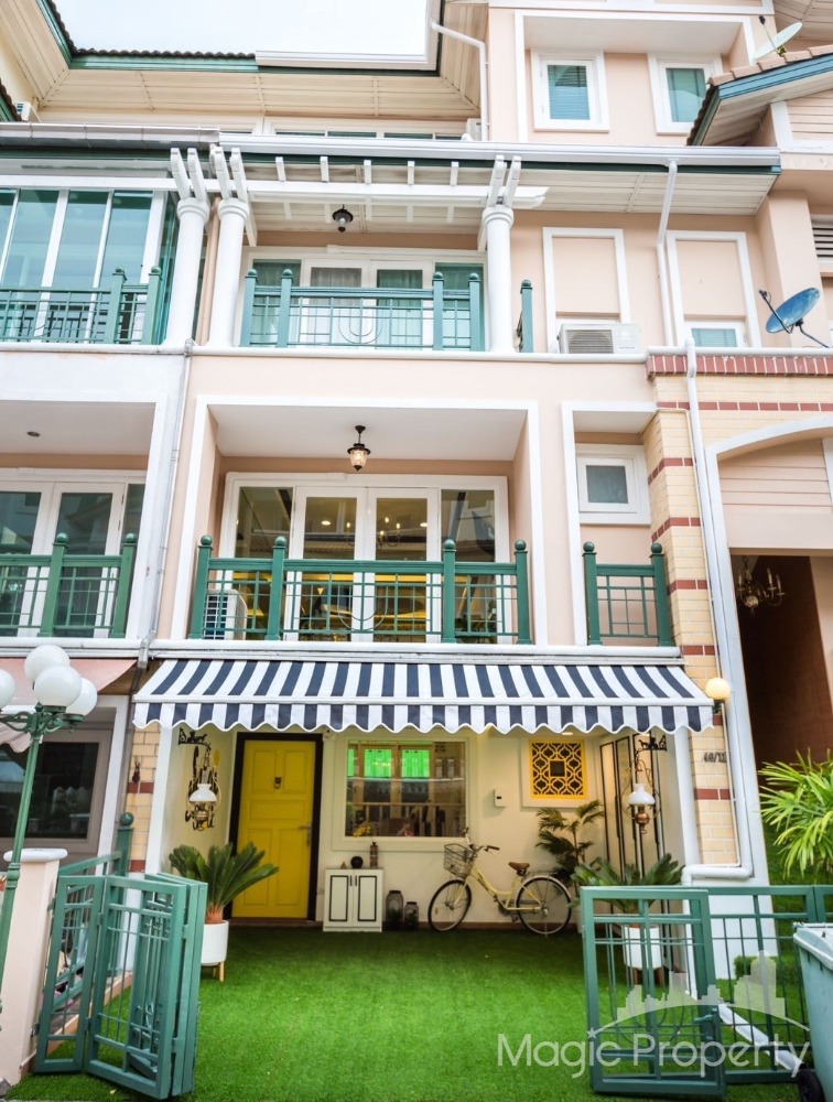 For SaleTownhouseYothinpattana,CDC : 3 Bedroom Townhouse For Sale in Crystal Ville, Lat Phrao, Bangkok