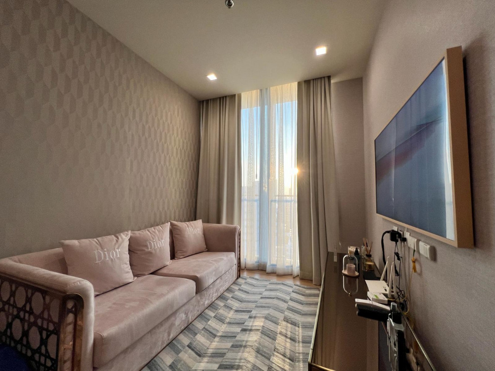 For SaleCondoSukhumvit, Asoke, Thonglor : Call : 080-573-8393 Sale/Rent Condo Noble Around Sukhumvit 33 @BTS Phrom Phong 45 sq.m 1 Bedroom High floor, Nice View, Fully furnished, Ready to move in