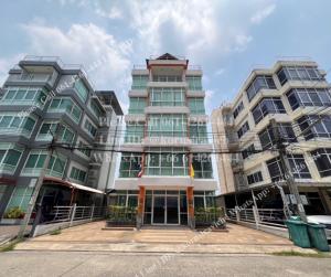 For RentRetailKaset Nawamin,Ladplakao : Building for rent, Stand Alone, 5 floors, with elevator, parking for 6 cars, suitable for beauty clinics, surgery, wellness, physical therapy, veterinarians, office showroom.