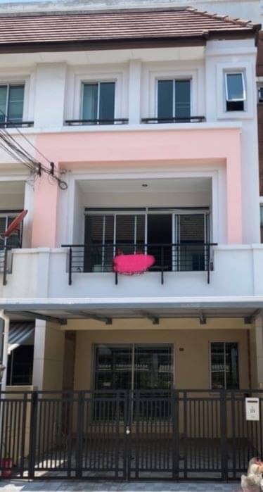 For RentTownhouseOnnut, Udomsuk : 3-story townhome for rent, Baan Klang Muang Srinakarin Road 24, very beautifully decorated, ready to move in.