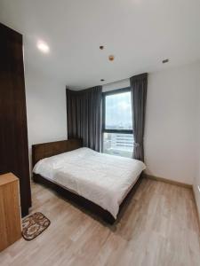 For RentCondoOnnut, Udomsuk : For rent at IDEO MOBI Sukhumvit 81  Negotiable at @home999  (with @ too)