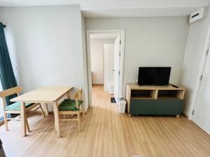 For RentCondoChaengwatana, Muangthong : For rent... Beautifully decorated room, swimming pool view @Plum Condo Mix Chaengwattana station fes4, price only 9000.-/month!!