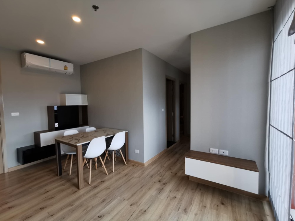 For RentCondoPinklao, Charansanitwong : 👑 Brix Condominium 👑 2 bedrooms, 1 bathroom, size 45 sq m., beautiful room, nice to live in. Complete electrical appliances including washing machine