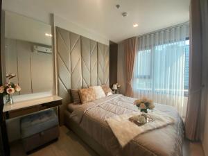 For RentCondoThaphra, Talat Phlu, Wutthakat : For rent!! Life Sathorn Sierra, decorated and ready to move in, built-in furniture throughout the room.