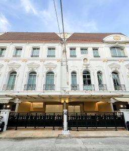 ให้เช่าทาวน์เฮ้าส์/ทาวน์โฮมพระราม 3 สาธุประดิษฐ์ : เช่าทาวน์โฮม Baan Klang Krung Grande Vienna Rama 3 บ้านกลางกรุง แกรนด์เวียนนา พระราม 3