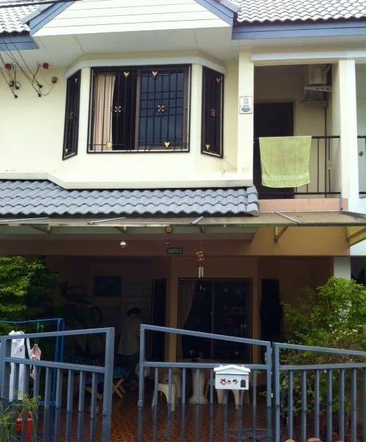 For RentTownhouseChaengwatana, Muangthong : ⚡ For rent, 2-story townhome, Pimonkan Village. Liap Khlong Prapa Road, size 24 sq m. ⚡