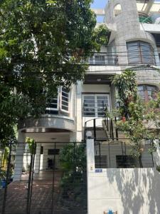 For RentTownhouseLadprao, Central Ladprao : Townhome for rent, Ratchada 32/Lat Phrao 35, near the Yellow Line, 4-story townhome, 4 bedrooms, 4 bathrooms, area 54 square meters, usable area 350 sq m., suitable as a residential home and office.