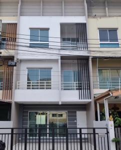 For RentTownhouseRama5, Ratchapruek, Bangkruai : For rent, TEMPO TOWN Village, Rattanathibet-Sai Ma, 3-story townhome, beautiful house model, modern classic style.