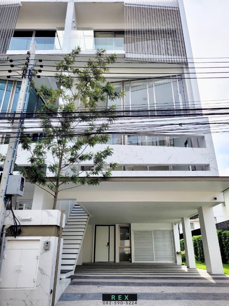 For RentHome OfficeLadprao, Central Ladprao : 4 Storeys Home Office for rent Elevator in Lat Phrao 35 (Ratchada 32) 400 sq.m.