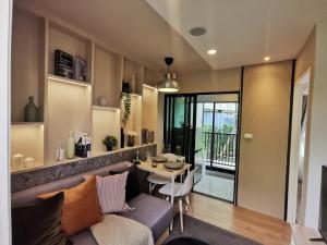 Sale DownCondoRathburana, Suksawat : Condo down payment for sale, Flexi Suksawat, 1 bedroom, beautifully decorated with furniture. Near the Southern Purple Line MRT station.