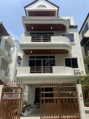 For RentTownhouseSukhumvit, Asoke, Thonglor : Townhome style on Sukhumvit 31 🔥🔥BTS Phrompong