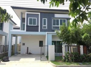 For RentHouseNawamin, Ramindra : 40,000.- House for rent with built-in furniture, Icon Nature Village, Icon Nature Ramintra 109, near Fashion Island Promenade, Bang Chan BTS Station.