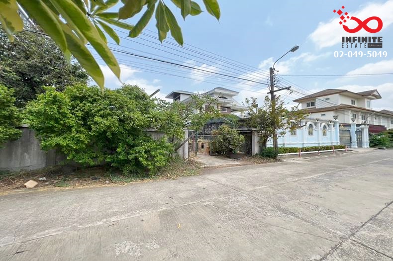 For SaleLandPattanakan, Srinakarin : Land for sale, 209 square wah, On Nut Road, On Nut Soi 14