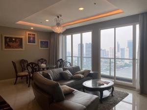 ให้เช่าคอนโดสาทร นราธิวาส : Special price 189,999 / month can negotiate for rent Menam Residence 3 bedroom river view