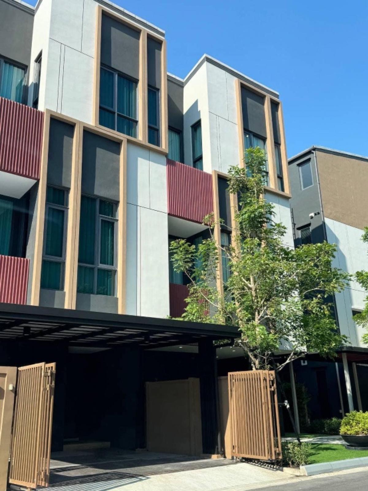 For RentHome OfficeOnnut, Udomsuk : Rental : Townhome for Home Office and Airbnb in Onnut , 4 Beds 5 Bath , 4 Storeys , 3 Beds 4 Bath , 32  sqw 🔥🔥Rental price : 100,000 THB / month 🔥🔥More Information📱Tel : 061-9979915 / Kat📱Line : 061-9979915See more athttps://www.facebook.com/PS.Li