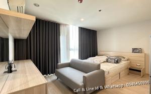For RentCondoRatchadapisek, Huaikwang, Suttisan : Condo for rent : Noble Revolve Ratchada , Convenient transportation near the MRT Cultural Center 🚆 New room, never rented out (Studio room) 1 bedroom, 1 bathroom, fully furnished.